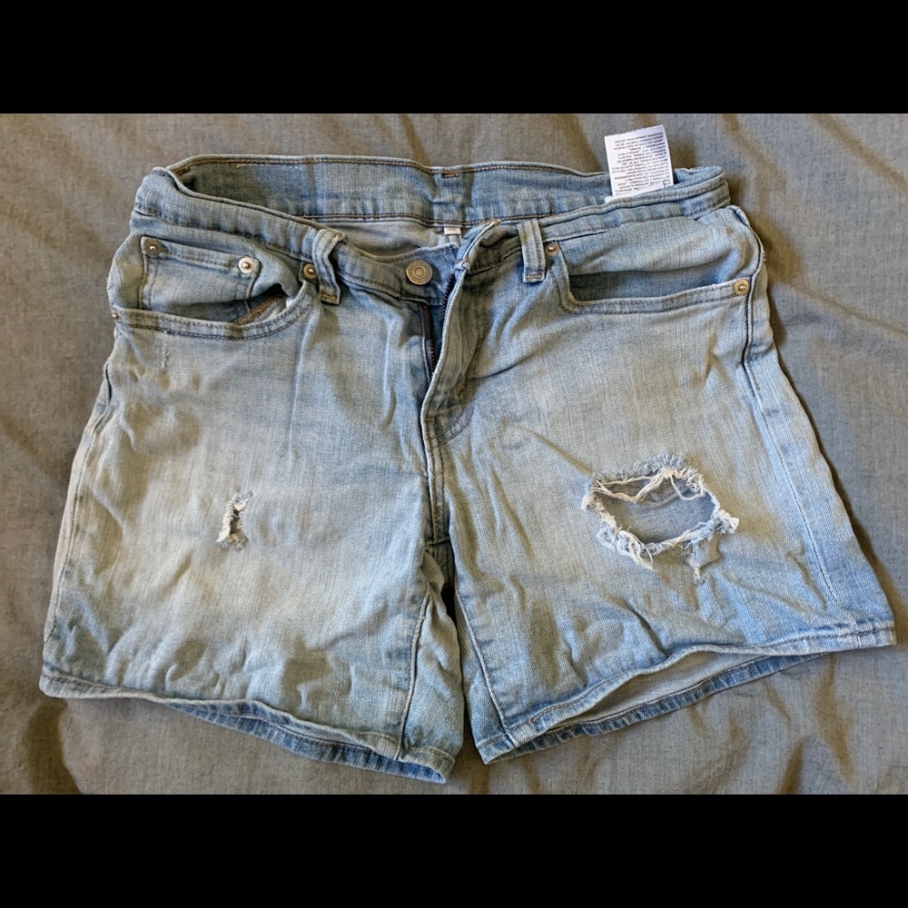 Levi’s mid-rise Jean shorts